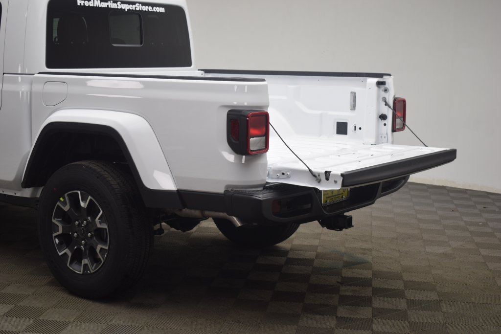 New 2026 Jeep Gladiator Sport AWD/4WD image 11