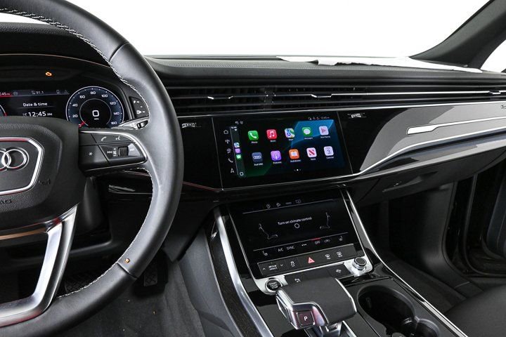 Used 2025 Audi Q8 Premium AWD/4WD image 12