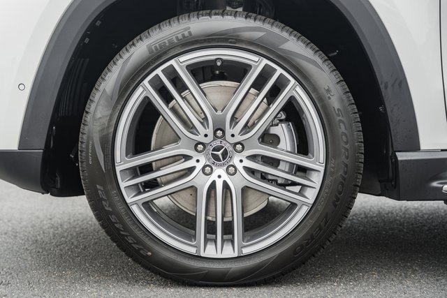 New 2026 Mercedes-Benz GLS 450 4MATIC image 18