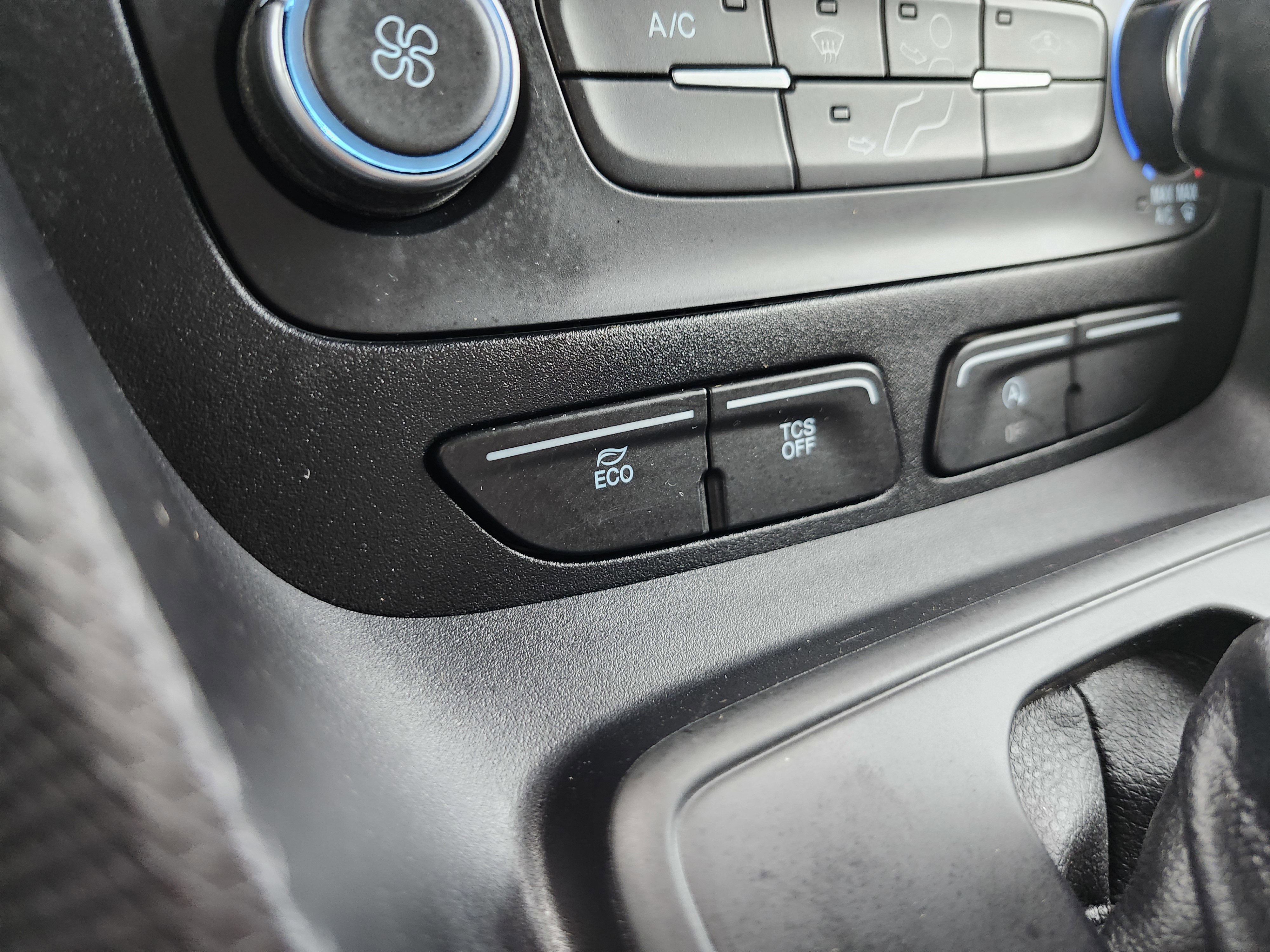 Used 2023 Ford Transit Connect XL image 6