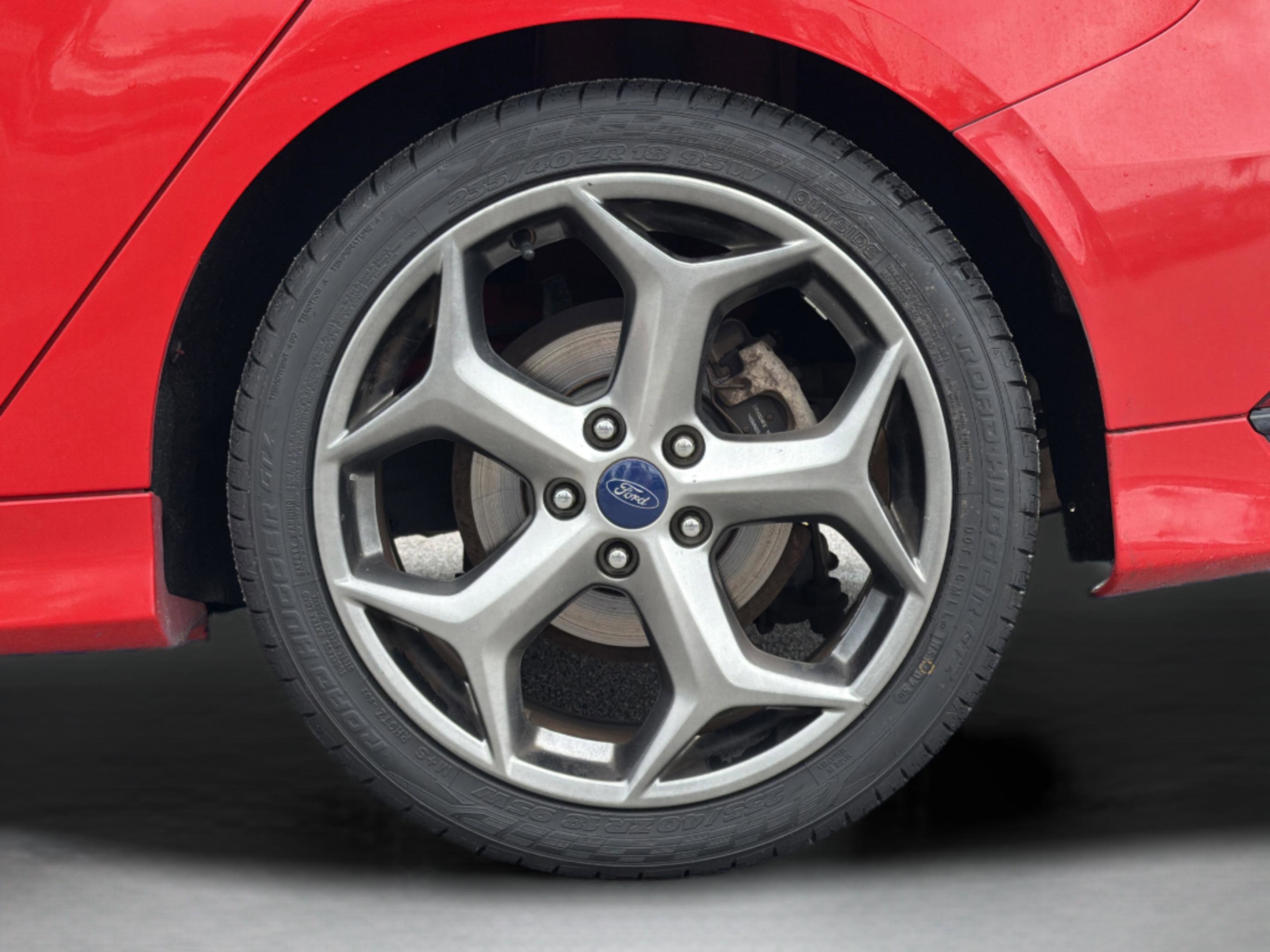 Used 2016 Ford Focus ST FWD image 24