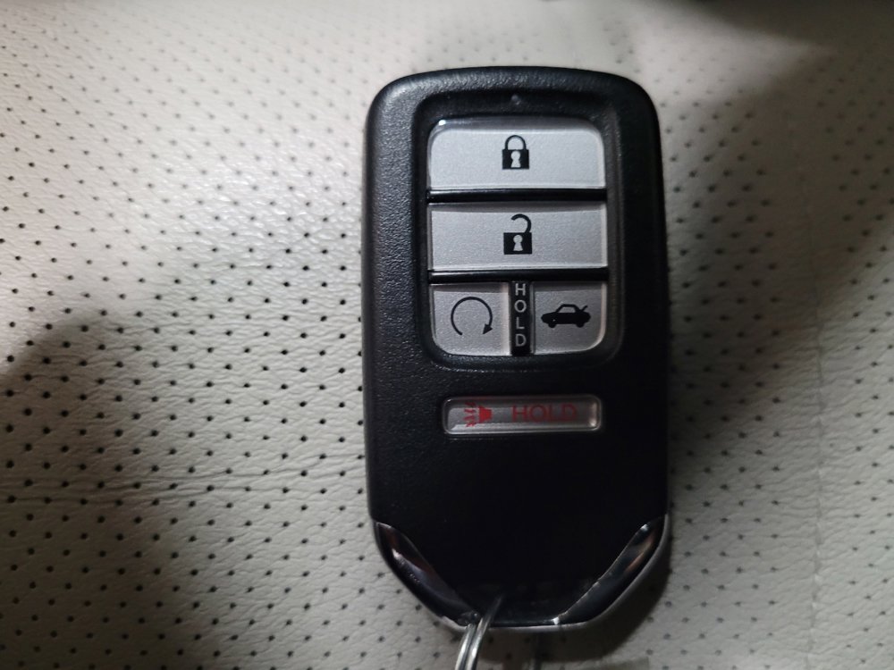 Used 2018 Honda Accord EX-L image 32