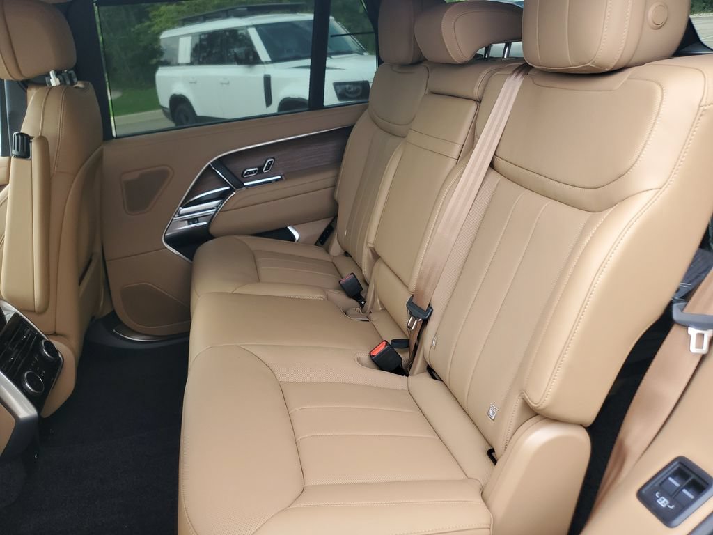 New 2026 Land Rover Range Rover Long Wheelbase SE AWD/4WD image 30