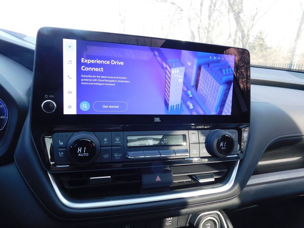 Used 2024 Toyota Grand Highlander Limited image 10