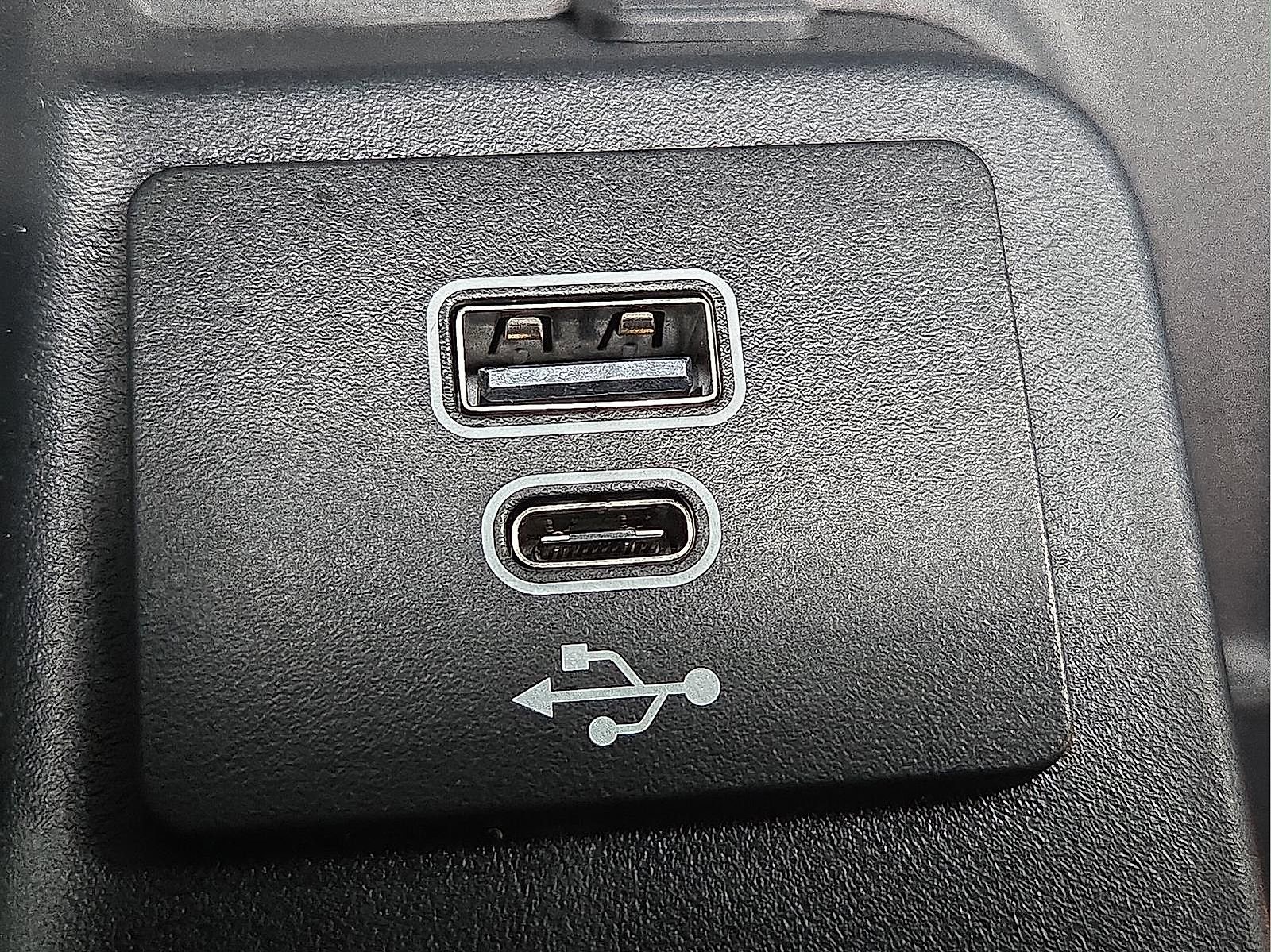 Used 2025 Ford Expedition Tremor AWD/4WD image 22