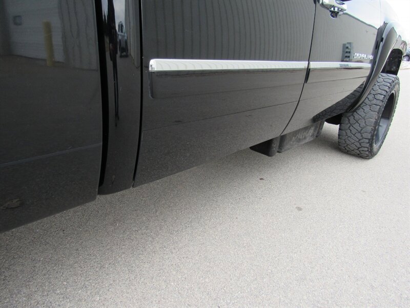 Used 2012 GMC Sierra 2500 Denali w/ Suspension Package, Off-Road image 13