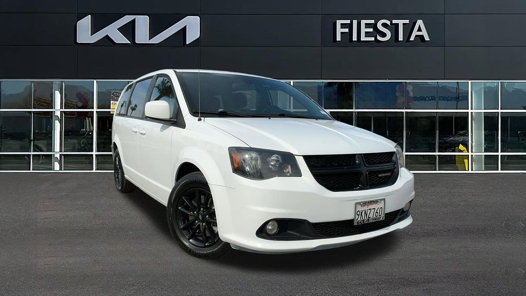 Used 2020 Dodge Grand Caravan SXT w/ Driver Convenience Group FWD image 1