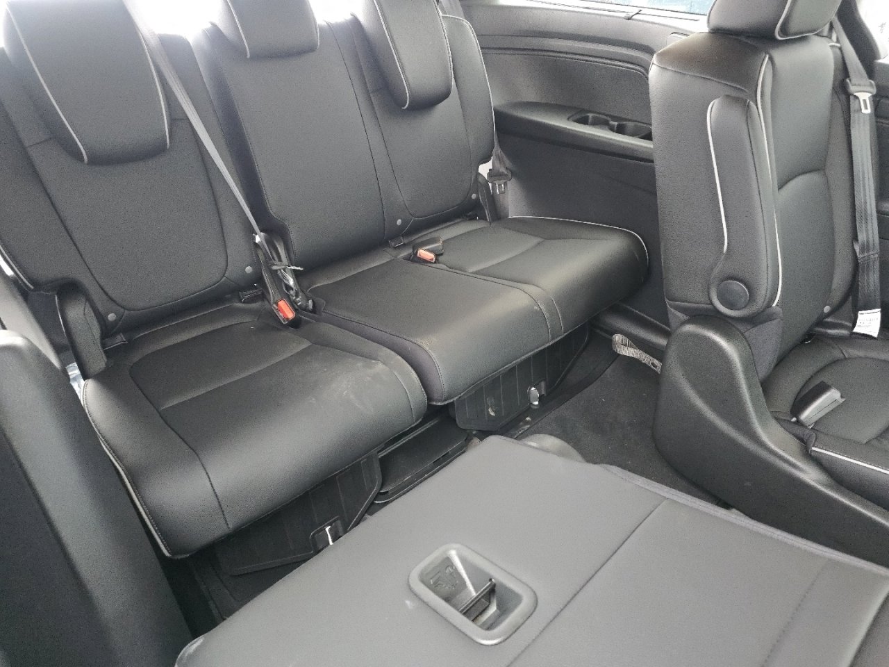 New 2026 Honda Odyssey Touring image 25