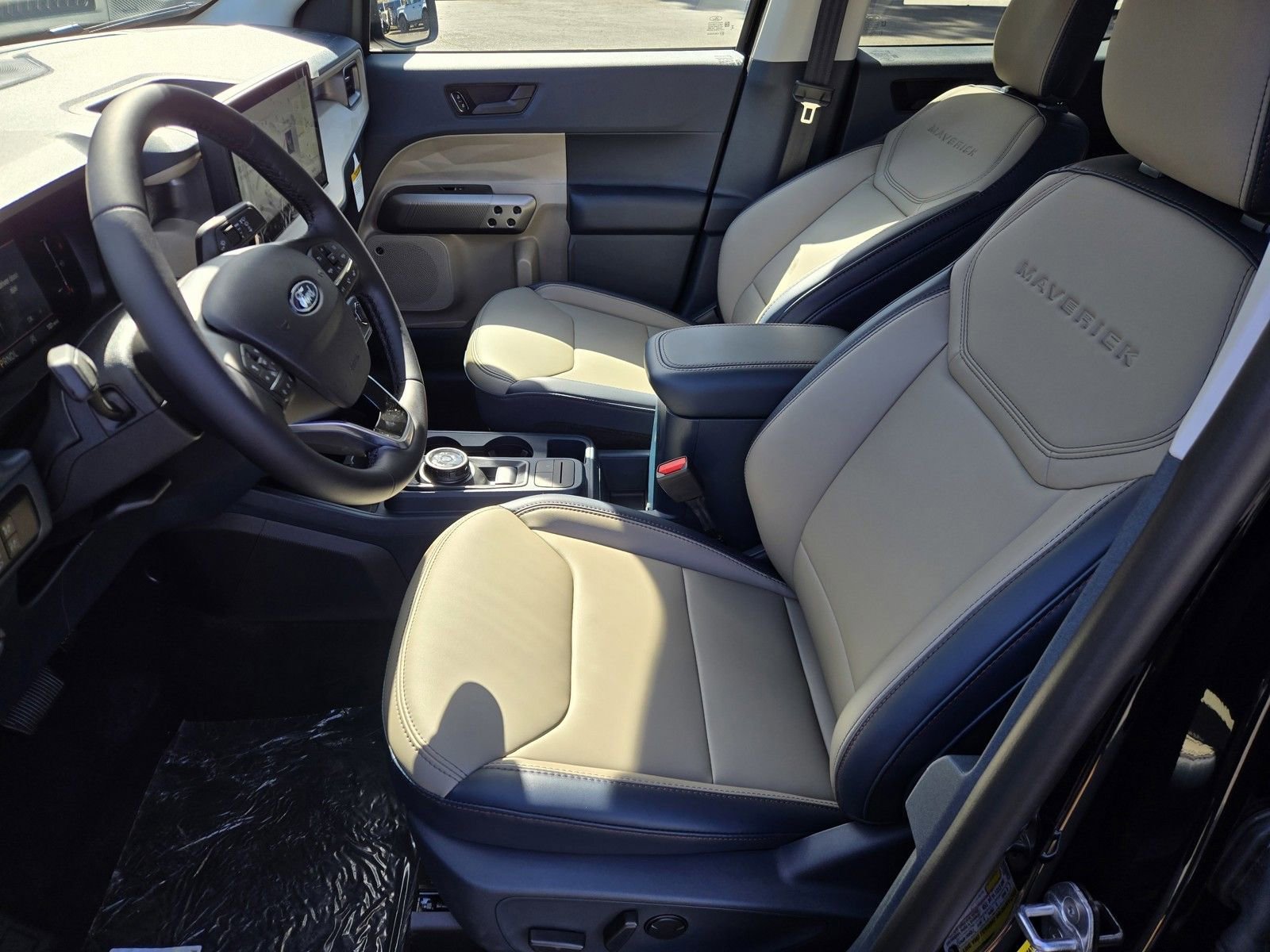 New 2026 Ford Maverick Lariat w/ 4K Tow Package AWD/4WD image 8