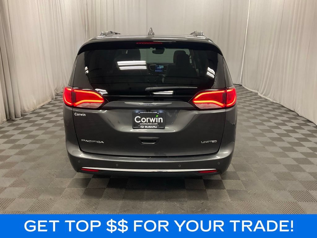 Used 2018 Chrysler Pacifica Limited w/ Advanced Safetytec Group FWD image 3