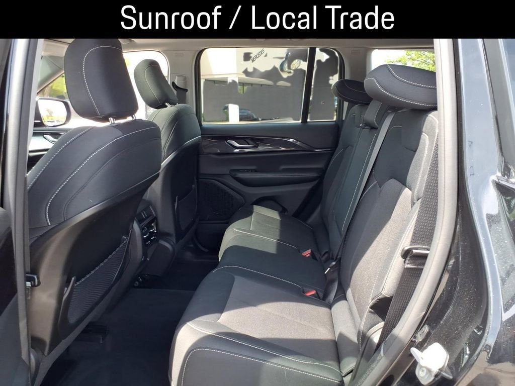 Used 2023 Jeep Grand Cherokee Laredo w/ Trailer Tow Prep Group (B) image 5