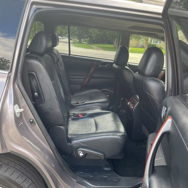 Used 2013 Toyota Highlander Limited image 23