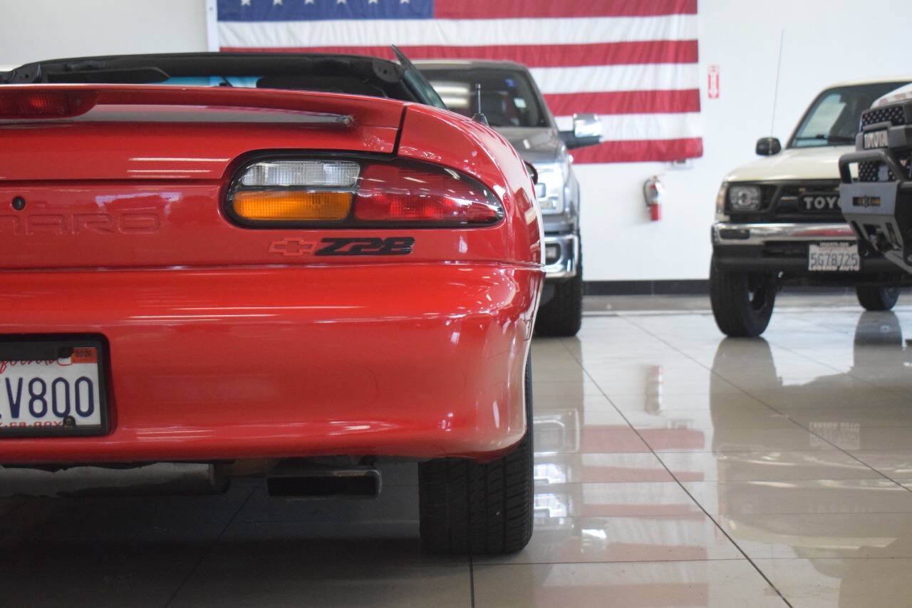 Used 2002 Chevrolet Camaro Z28 RWD image 25