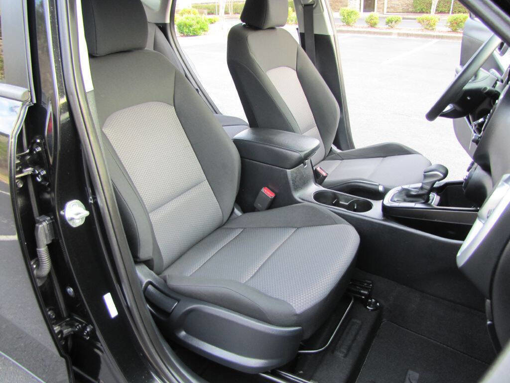 Used 2024 Kia Soul LX w/ Option Group 015 FWD image 24