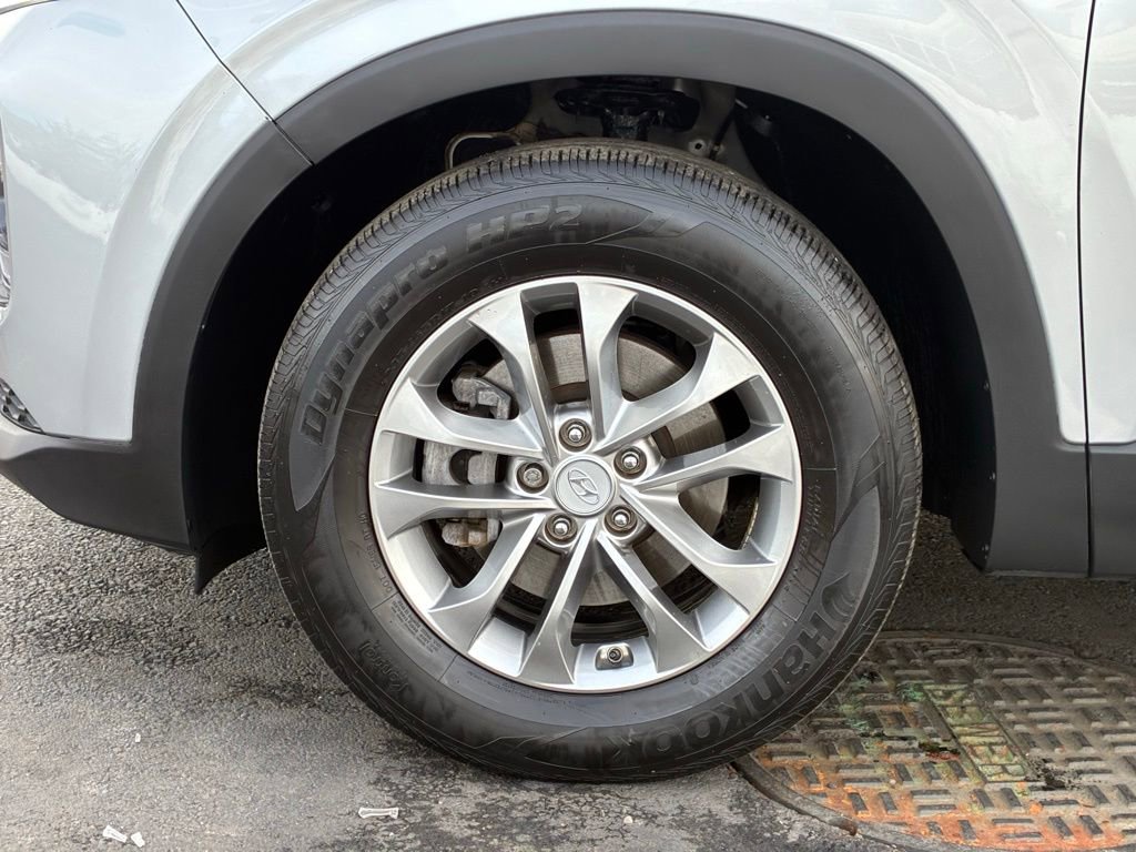 Used 2020 Hyundai Santa Fe SE image 48