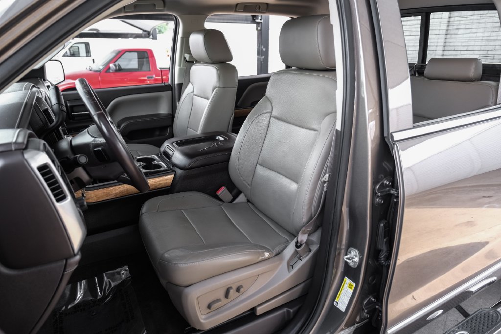 Used 2015 Chevrolet Silverado 1500 LTZ w/ LTZ Plus Package RWD image 31