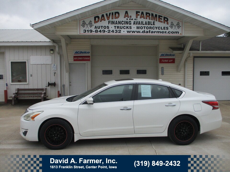 Used 2015 Nissan Altima 2.5 SV w/ Convenience Package