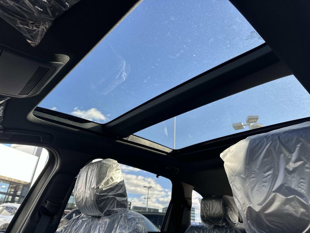 New 2025 MAZDA CX-90 Plug-In Hybrid w/ Premium Plus image 23