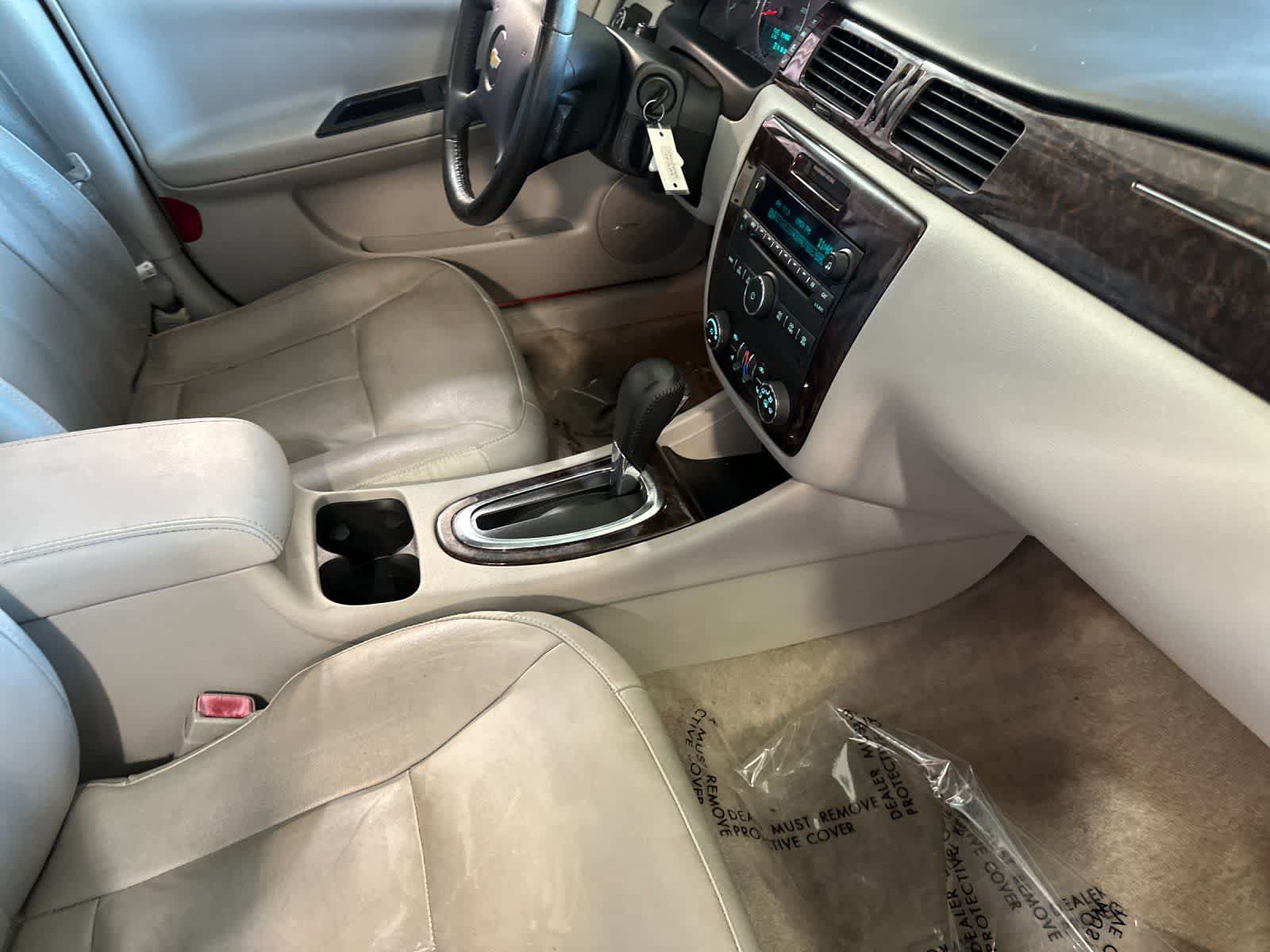 Used 2014 Chevrolet Impala LTZ FWD image 16