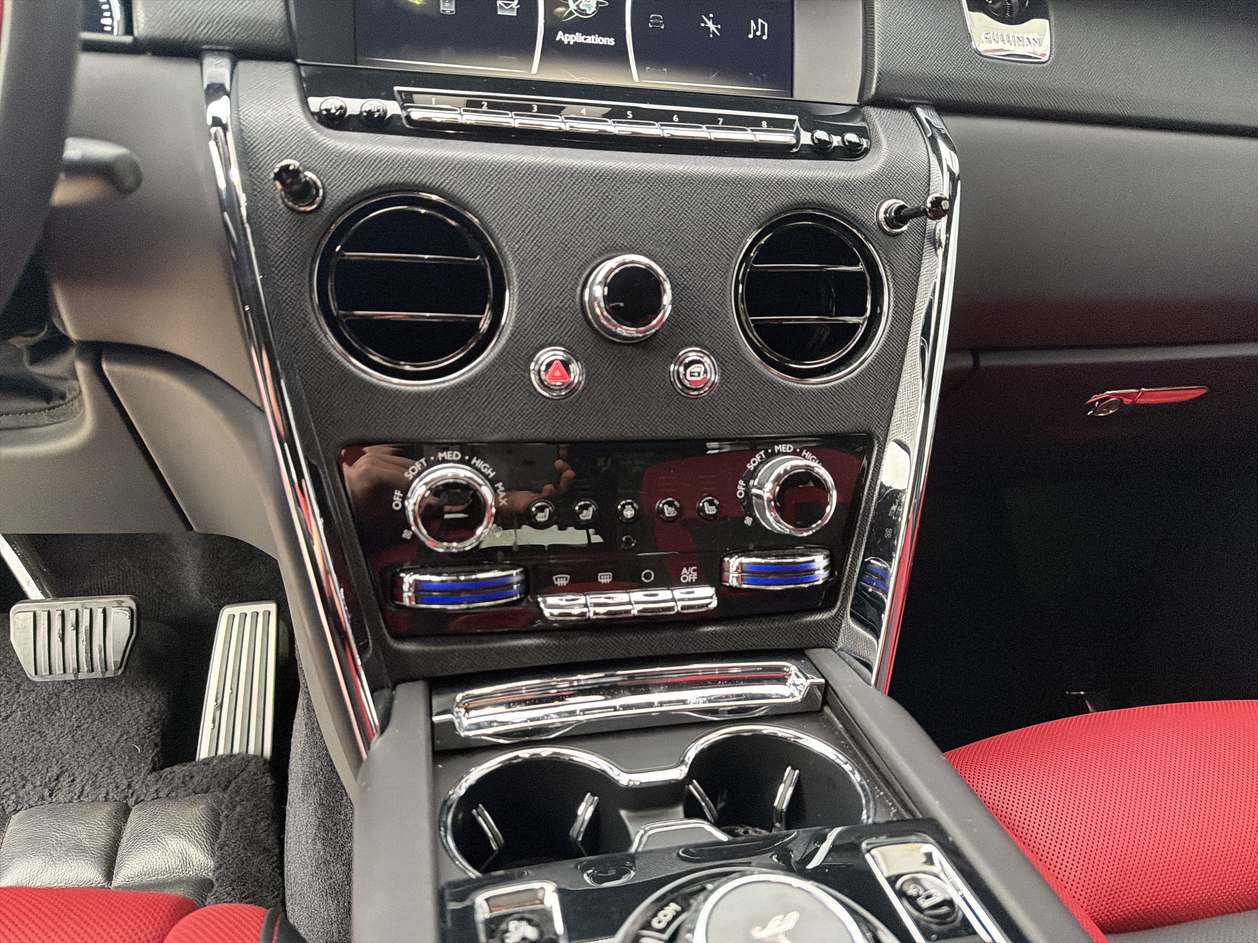 Certified 2023 Rolls-Royce Cullinan w/ Cullinan Package AWD/4WD image 20