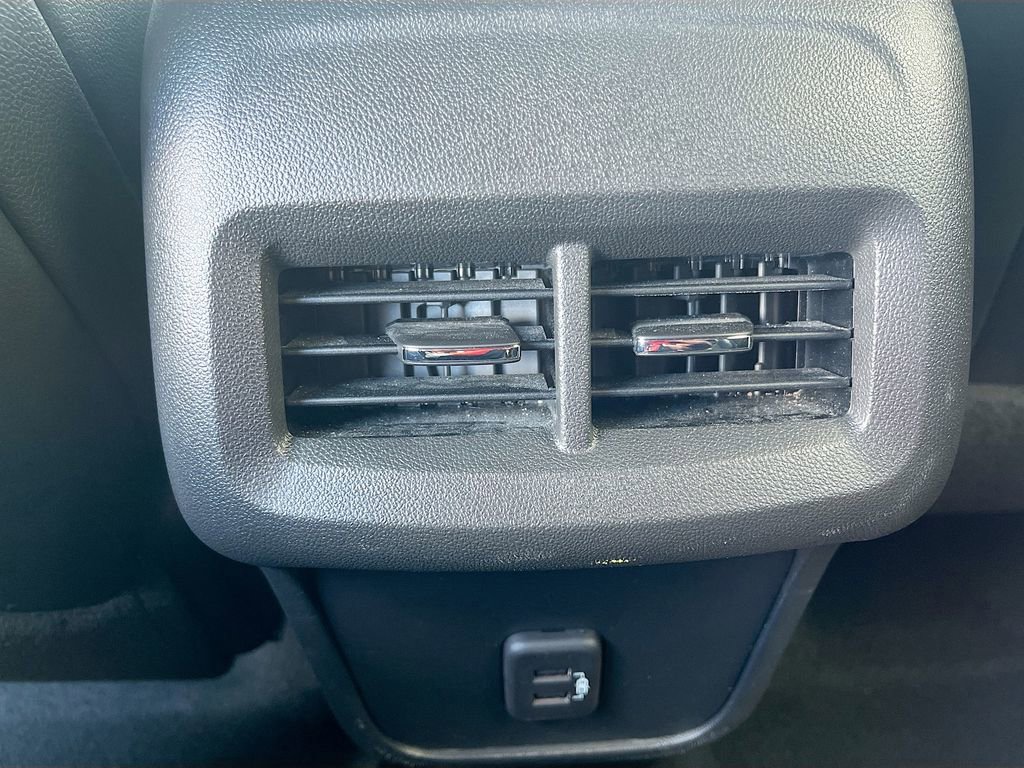 Used 2023 Chevrolet Equinox RS AWD/4WD image 26