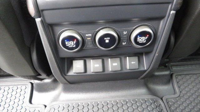 Used 2020 Land Rover Defender 110 X image 16