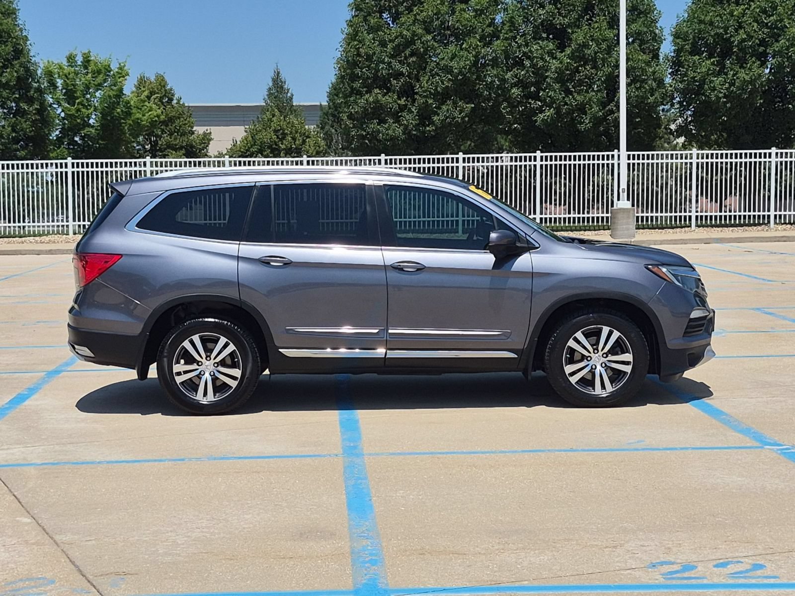 Used 2016 Honda Pilot EX image 5