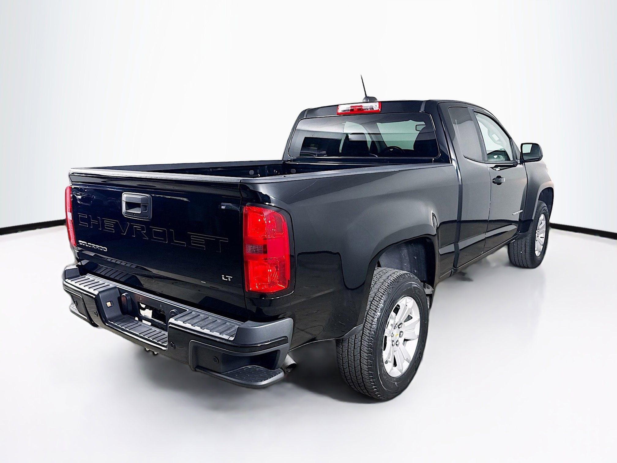 Used 2022 Chevrolet Colorado LT w/ Fleet Safety Package image 27