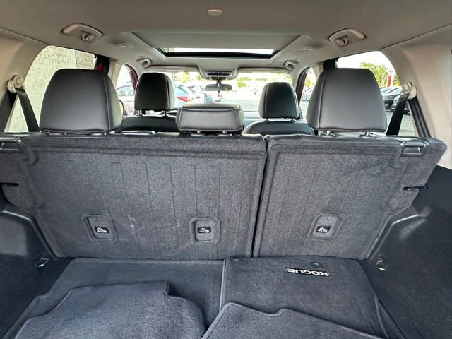 Certified 2023 Nissan Rogue SV w/ SV Premium B Package AWD/4WD image 18