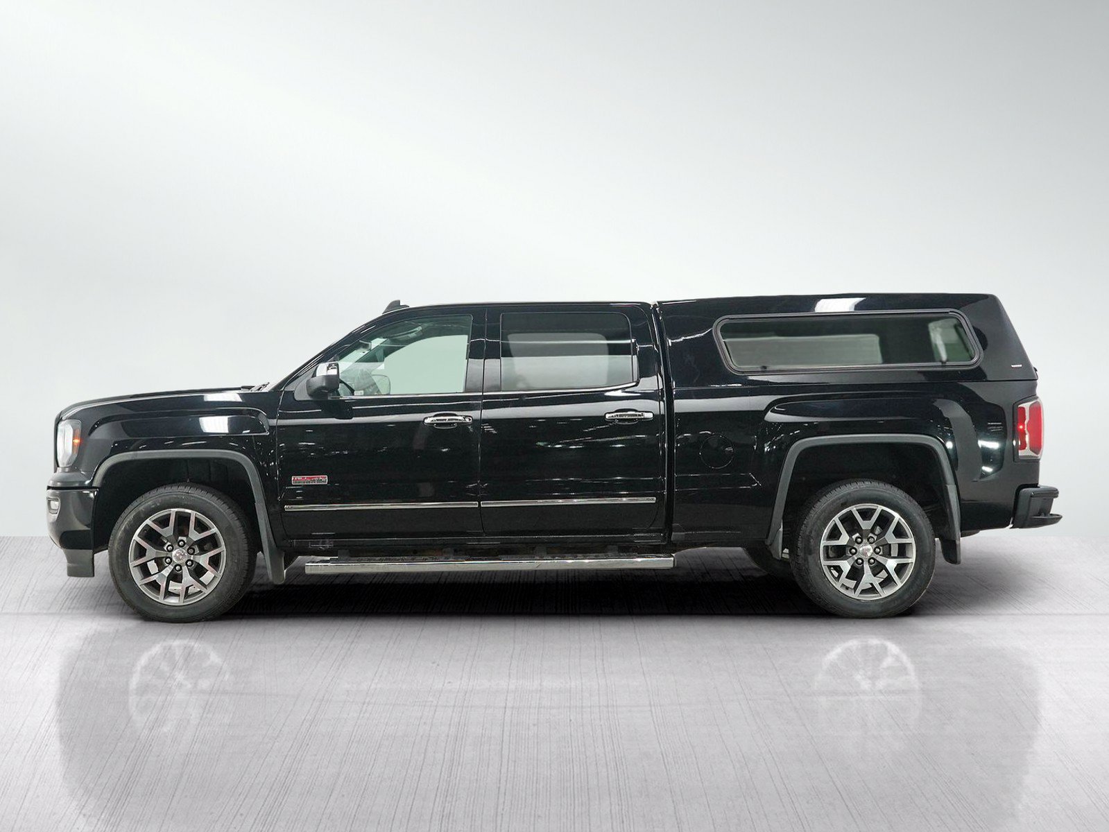 Used 2016 GMC Sierra 1500 SLE w/ All-Terrain Package AWD/4WD image 2