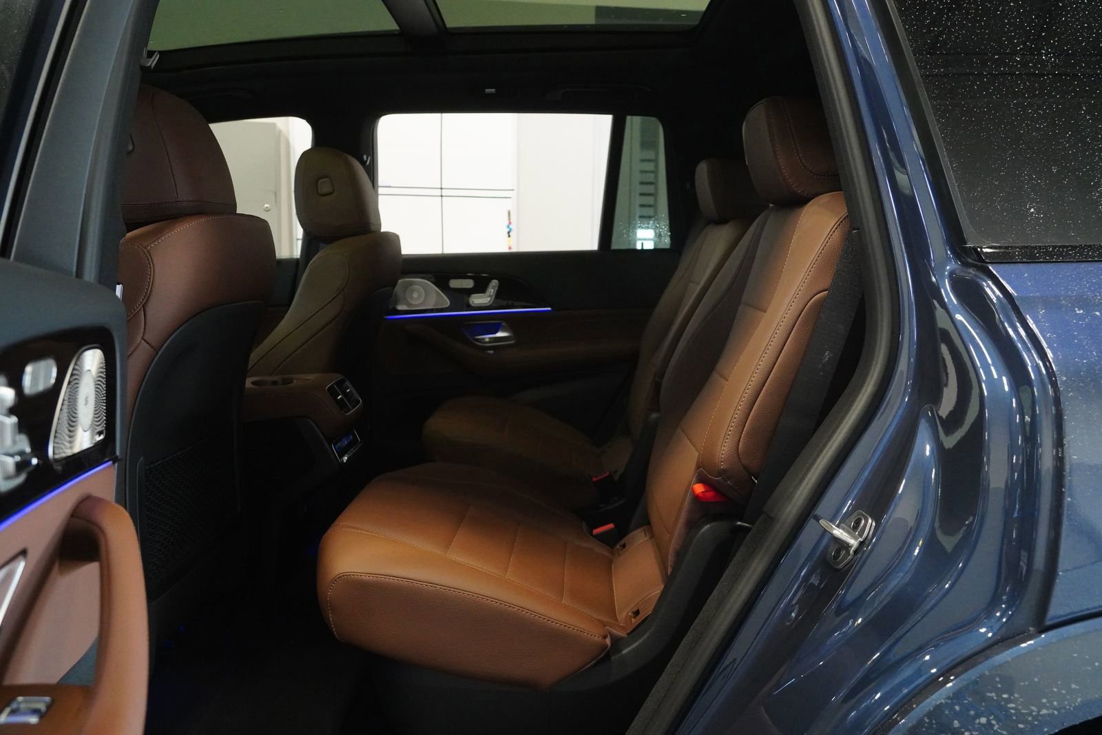 New 2026 Mercedes-Benz GLS 450 4MATIC image 16