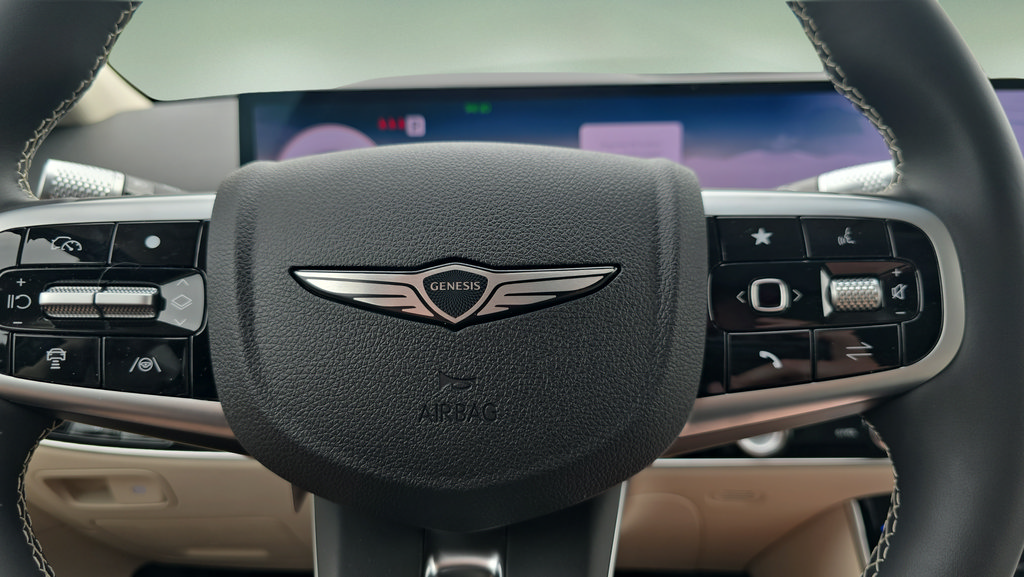 New 2026 Genesis GV70 2.5T Select AWD/4WD image 17