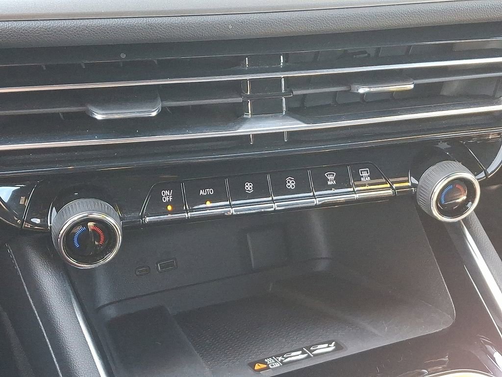 Certified 2025 Chevrolet Traverse LT image 17