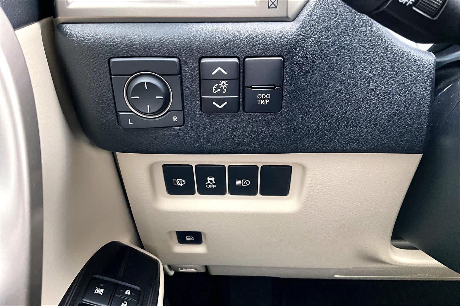 Used 2020 Lexus GX 460 Premium w/ Premium Package AWD/4WD image 34