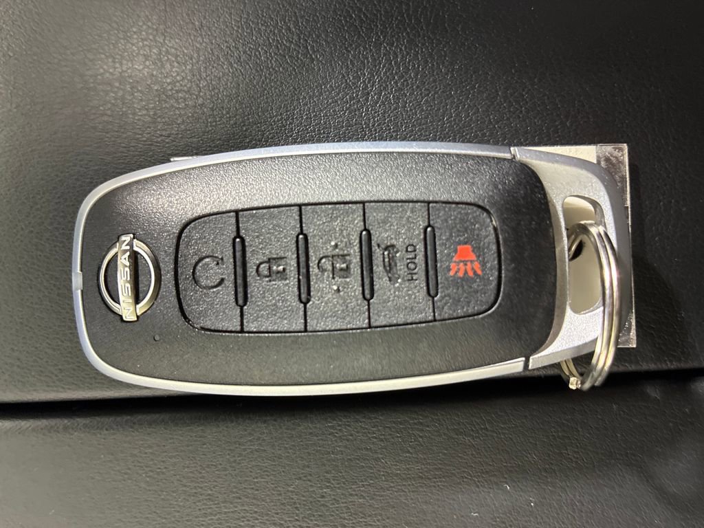 Used 2023 Nissan Rogue SL w/ SL Premium Package image 36