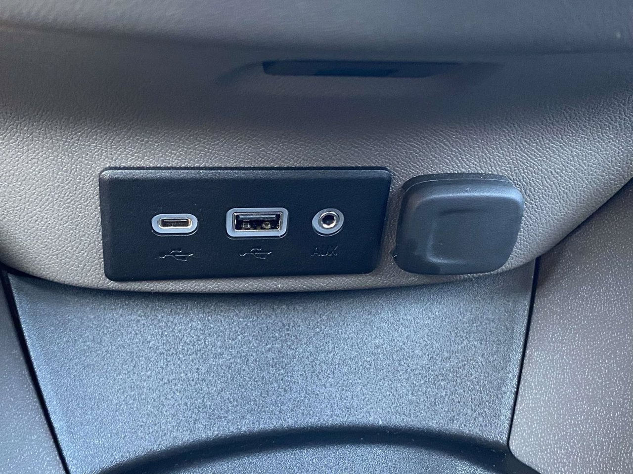 Used 2023 Chevrolet Malibu LS FWD image 39
