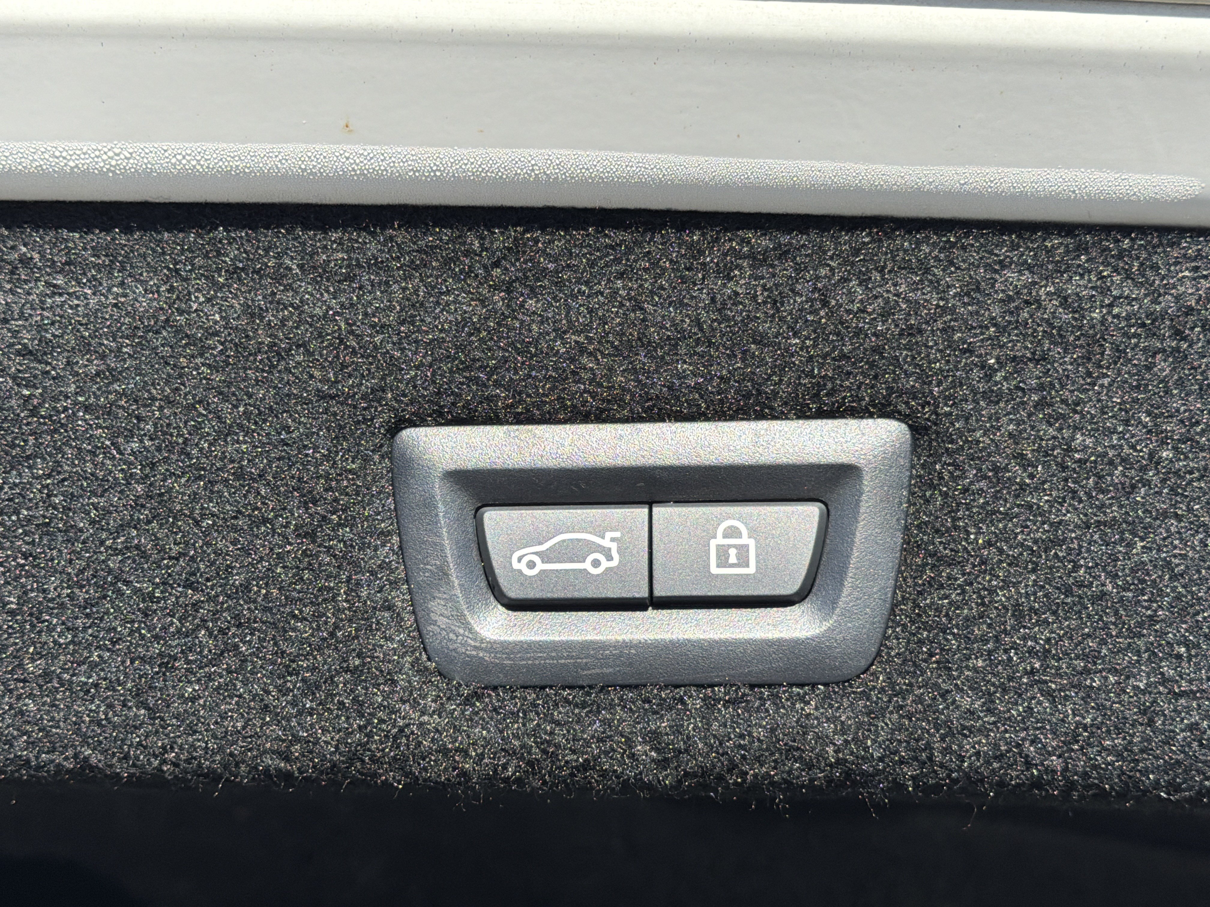 Used 2021 BMW 740i w/ Luxury Rear Seating Package RWD image 28