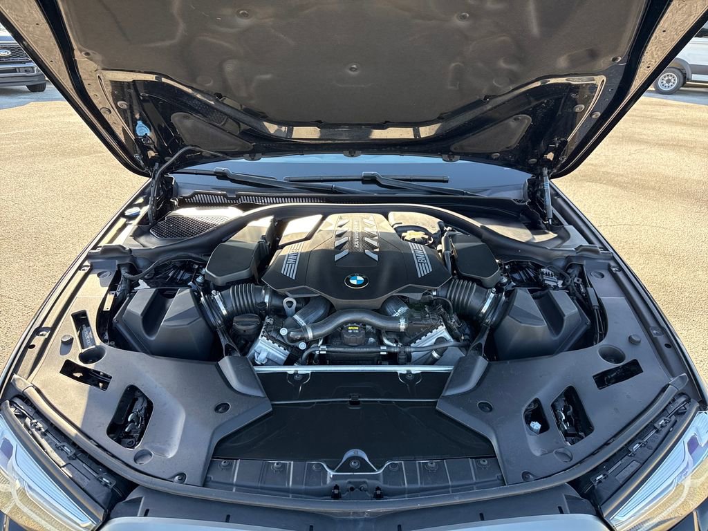 Used 2021 BMW M550i xDrive image 30