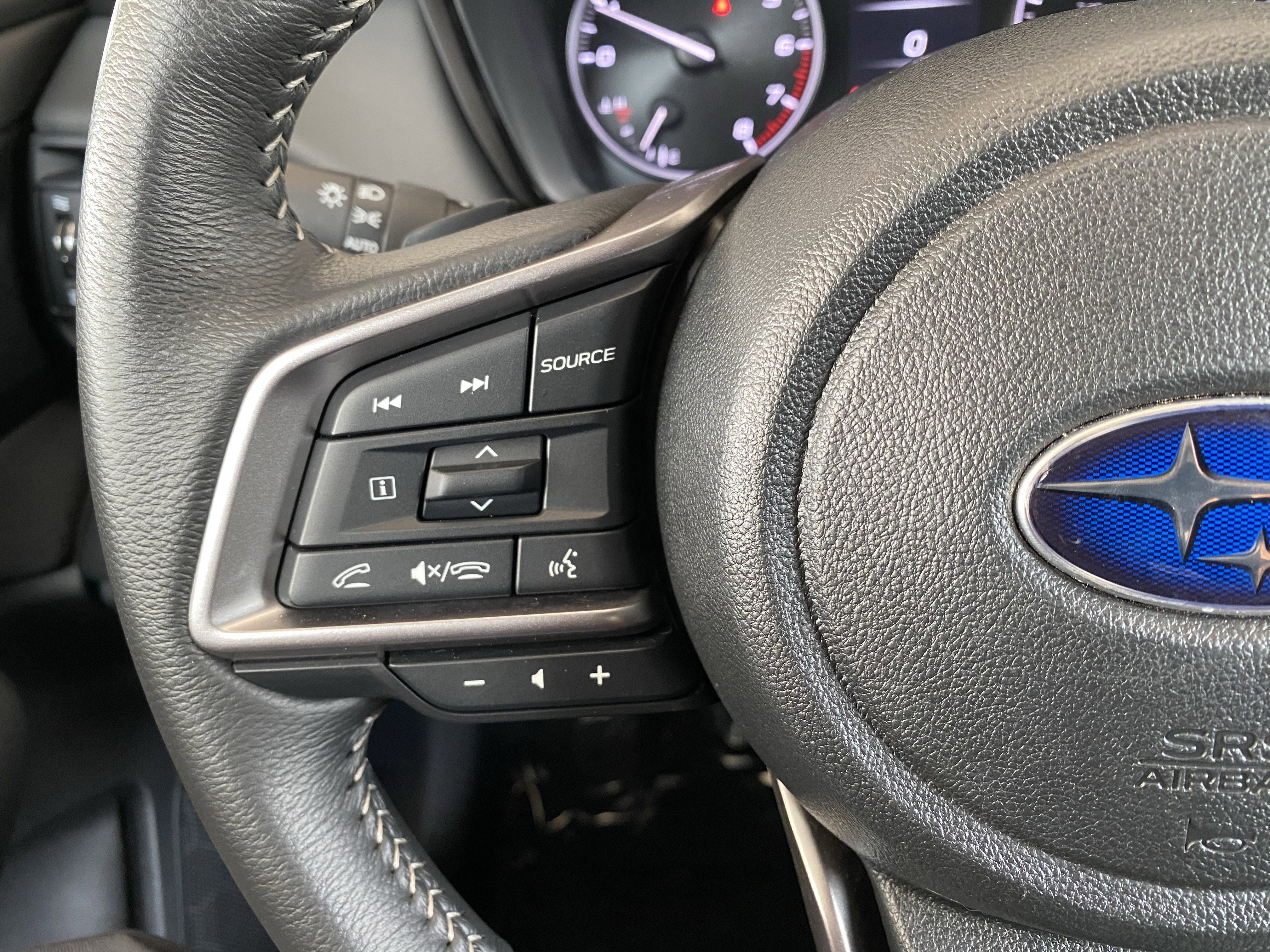 Used 2024 Subaru Outback Premium AWD/4WD image 6