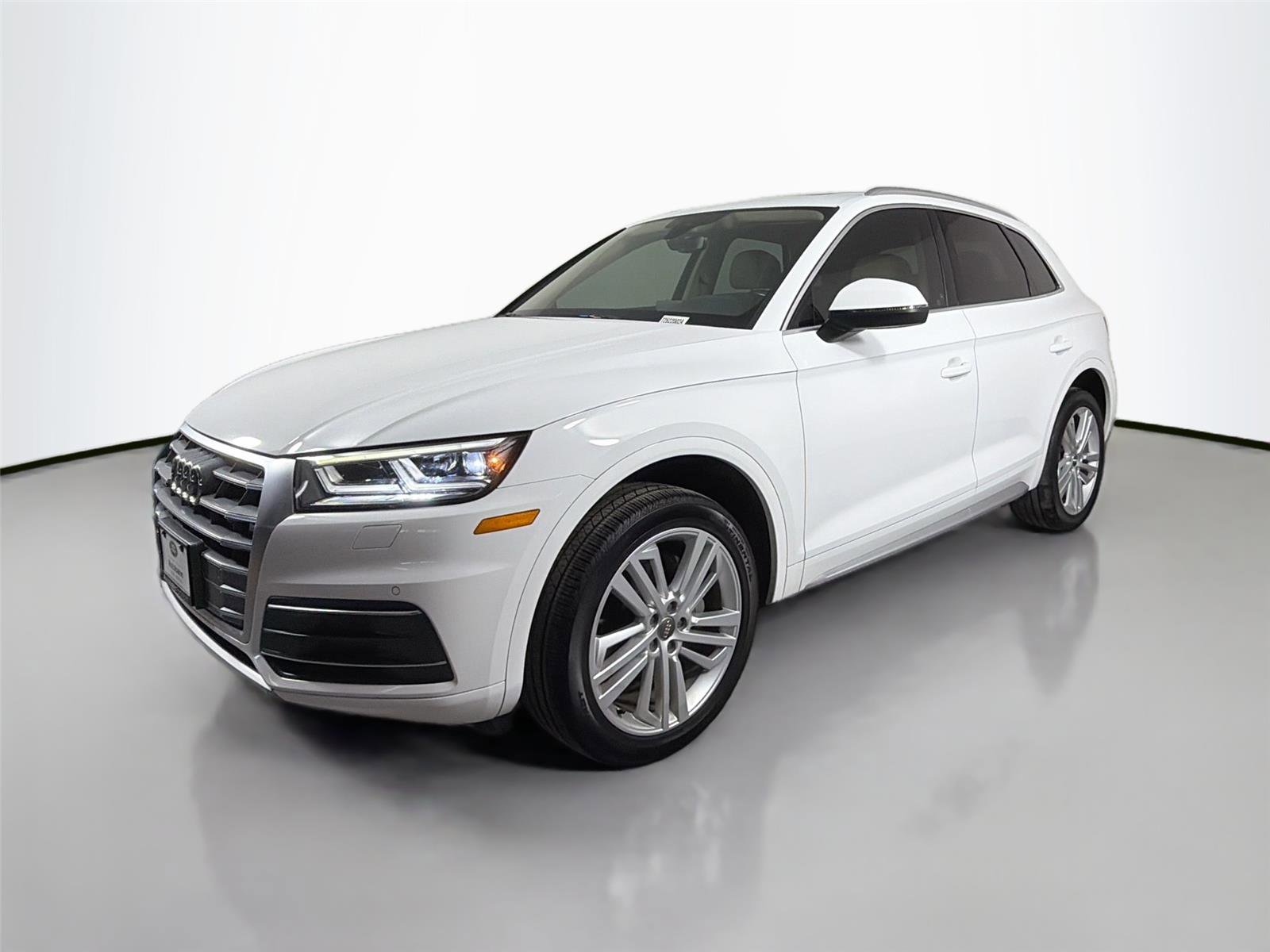 Used 2018 Audi Q5 2.0T Premium Plus w/ Premium Plus Package AWD/4WD image 1