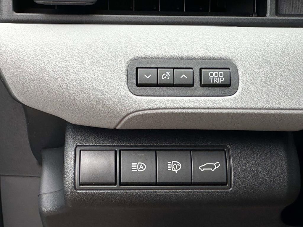 New 2026 Subaru Solterra Premium image 30