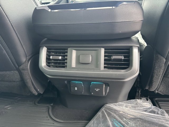 New 2025 Ford F150 Lariat w/ Equipment Group 501A Mid image 17