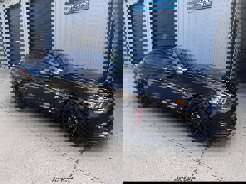 Used 2015 Ford Mustang GT Premium w/ Equipment Group 401A image 5