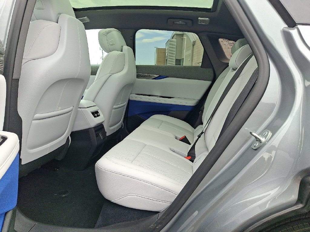 New 2027 Cadillac Optiq Premium Sport AWD/4WD image 5