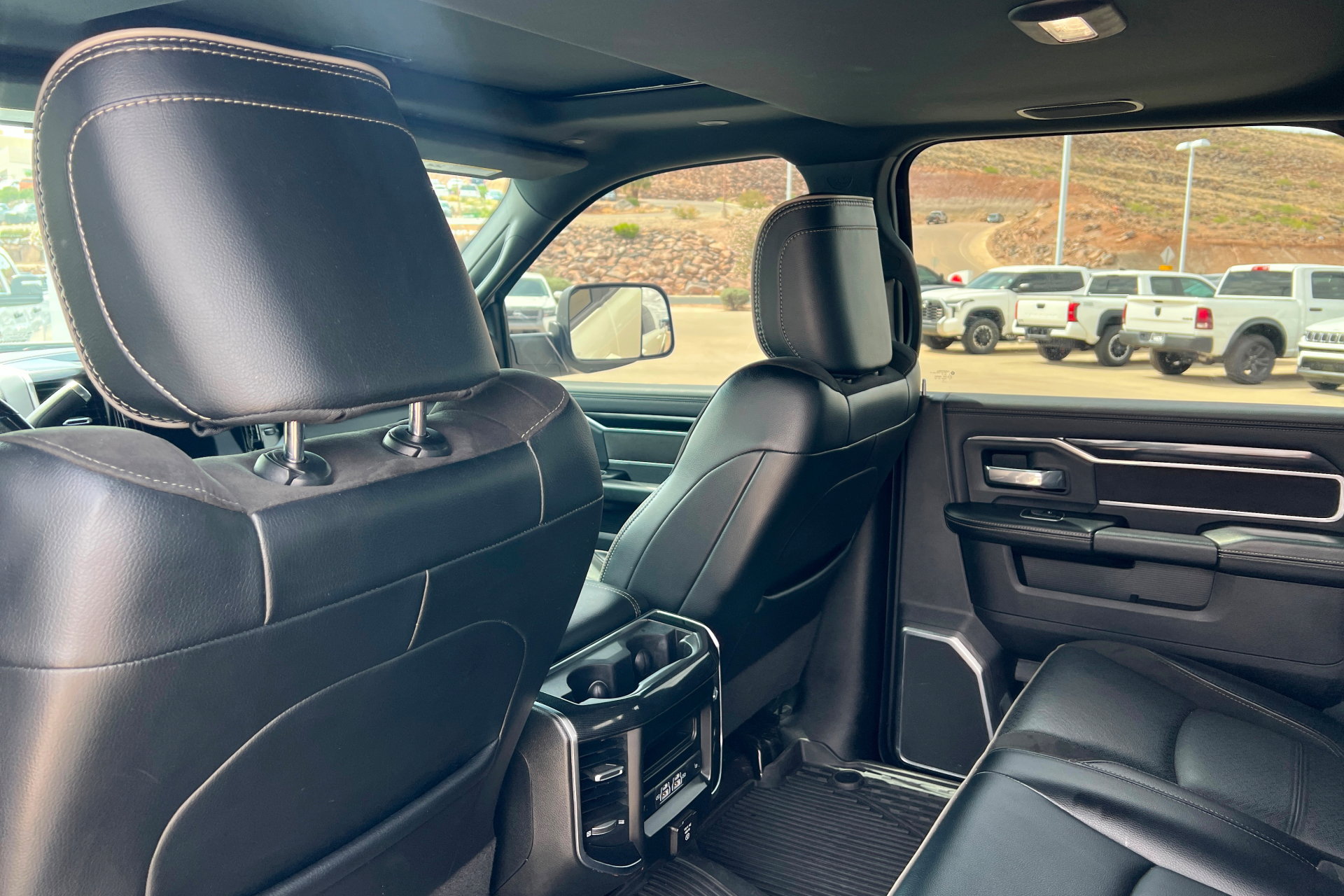 Used 2022 RAM 2500 Laramie AWD/4WD image 19