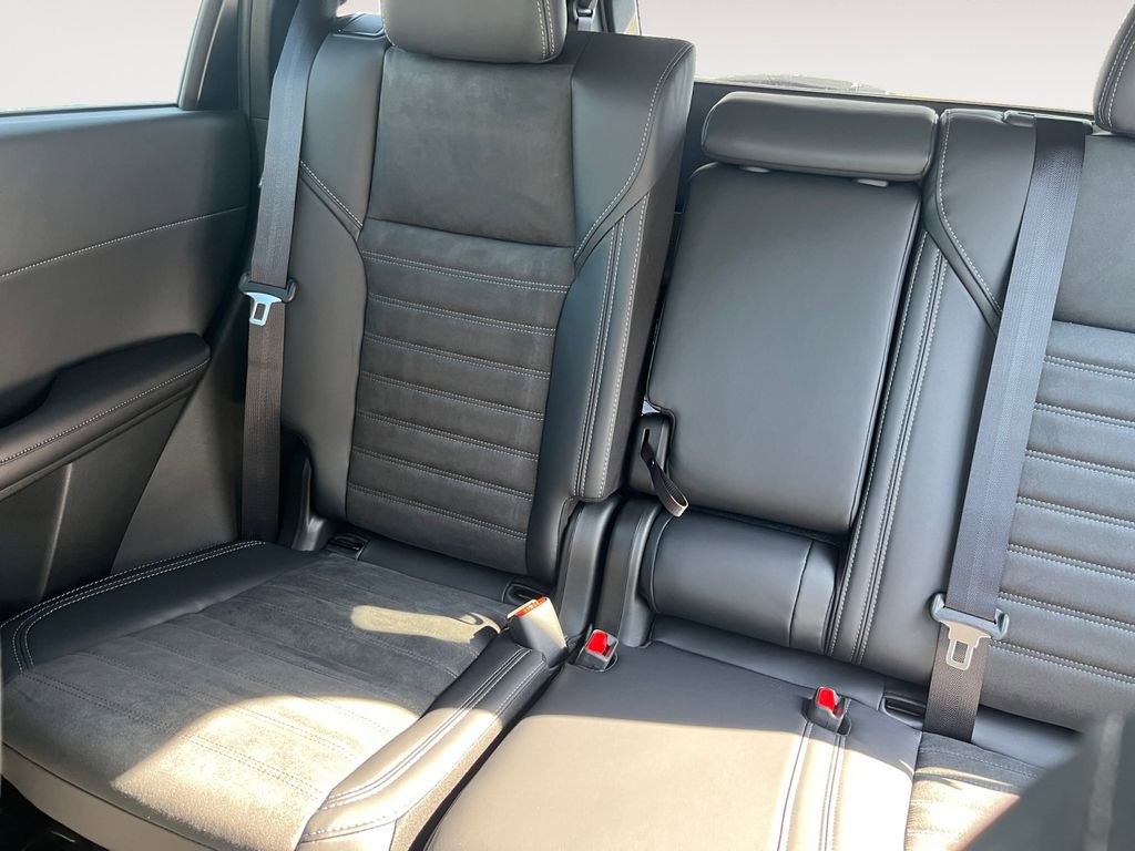 New 2026 Mitsubishi Outlander AWD image 13