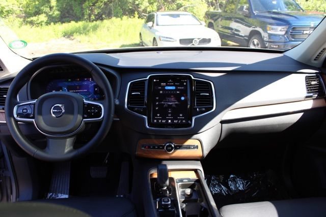 Certified 2023 Volvo XC90 B6 Plus w/ Protection Package Premier AWD/4WD image 27