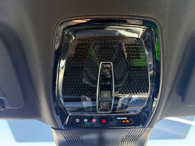 Certified 2026 Cadillac Vistiq Sport w/ LPO, Floor Liner Package AWD/4WD image 23