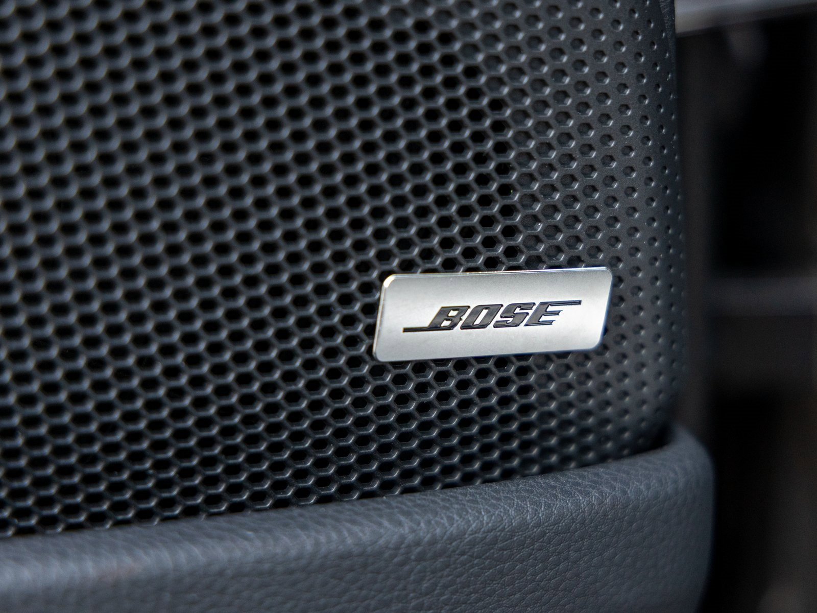 Used 2024 Porsche Panamera 4 image 24