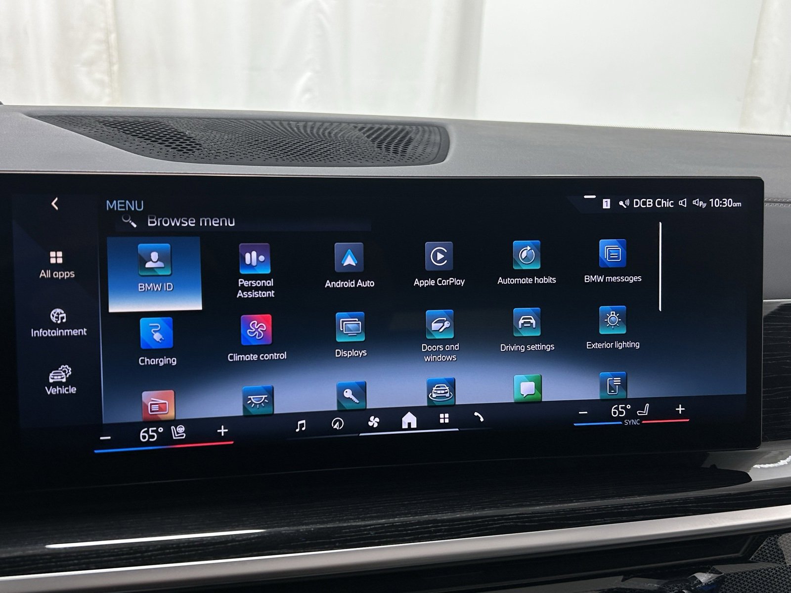 Used 2025 BMW X5 xDrive50e w/ M Sport Package image 16